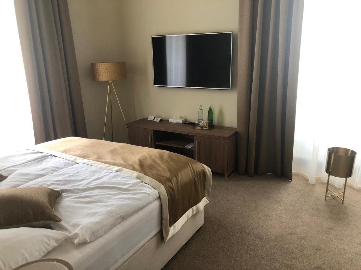 Hotel Panstvi Dlouha Lhota Kültér fotó